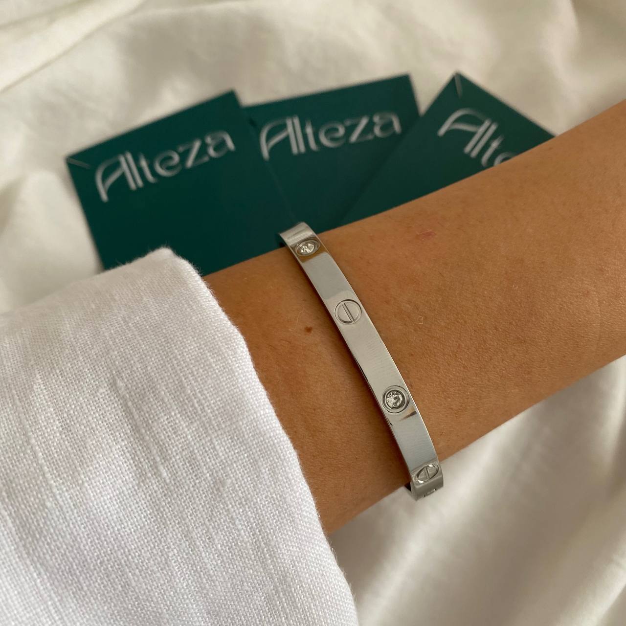 PULSERA CAROL